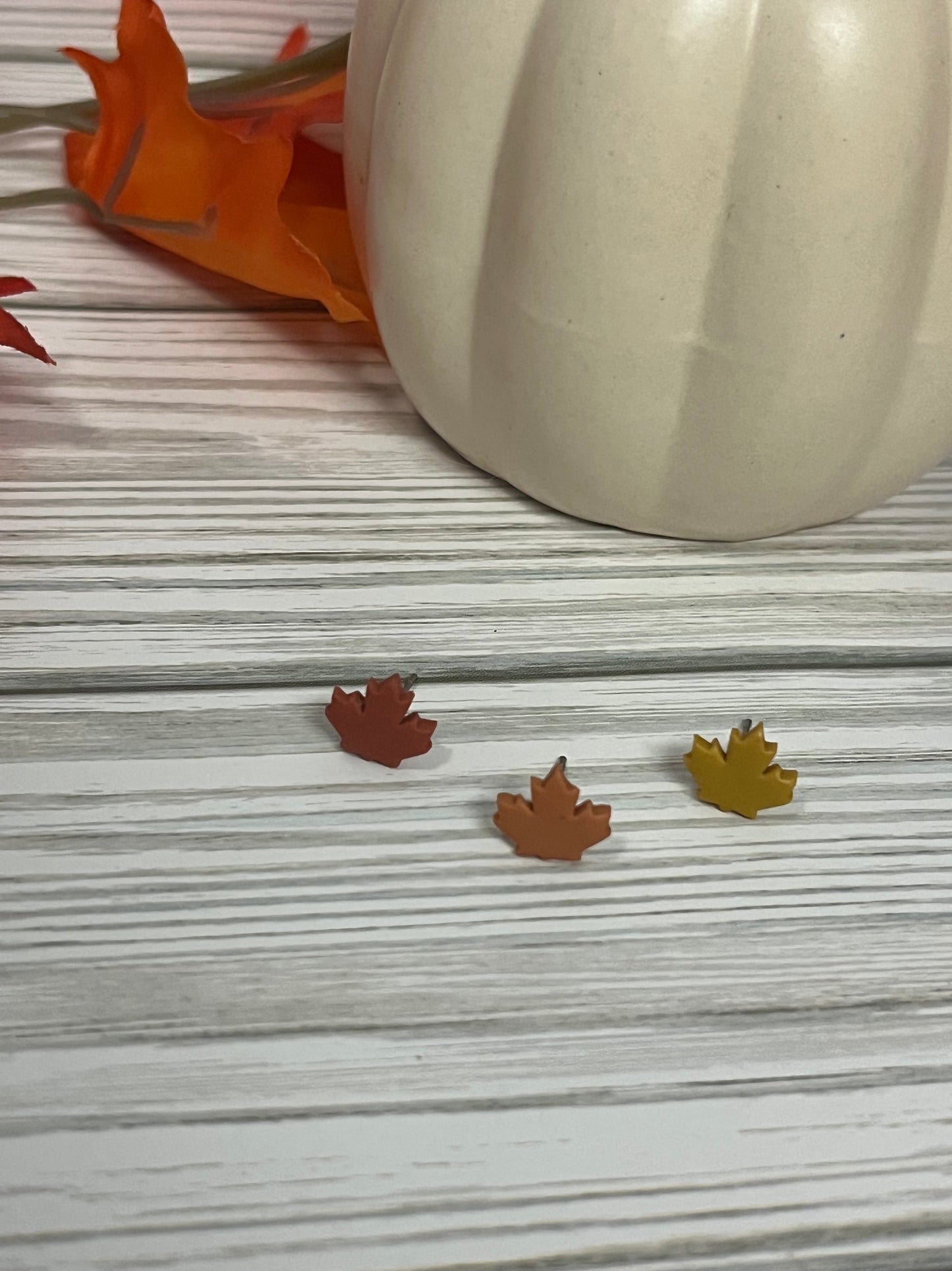 Leaf Stud