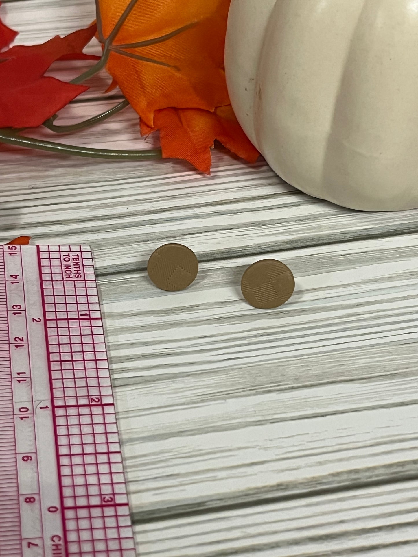 Tan Plaid Stud
