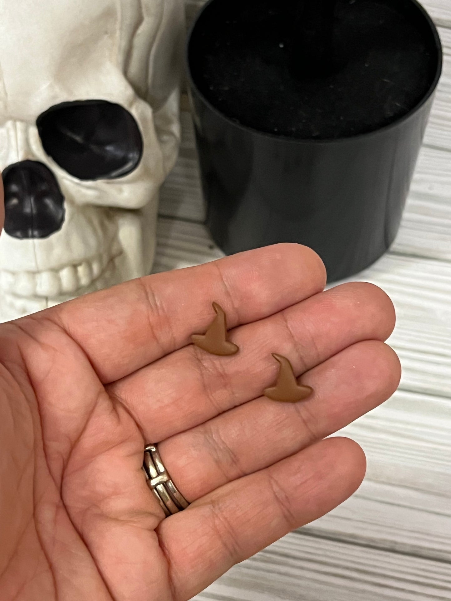 Witch Hat Stud