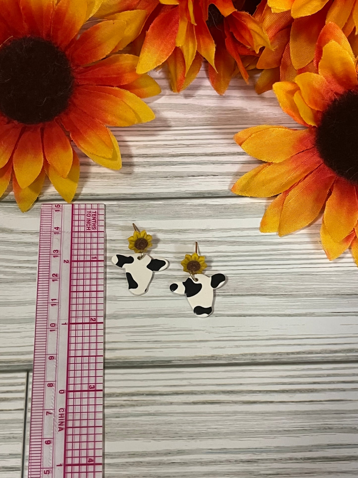 Cow Sunflower Stud