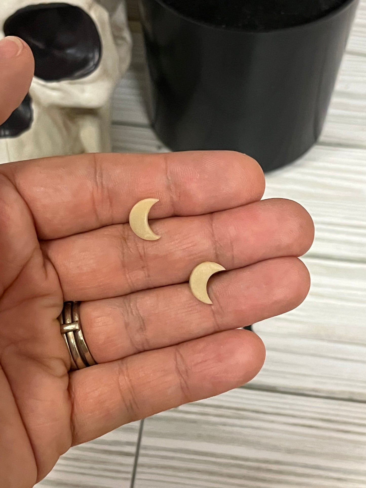Moon Stud