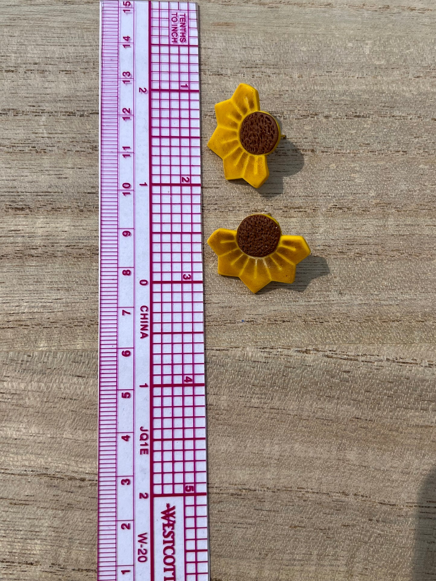 Half Sunflower Medium Stud