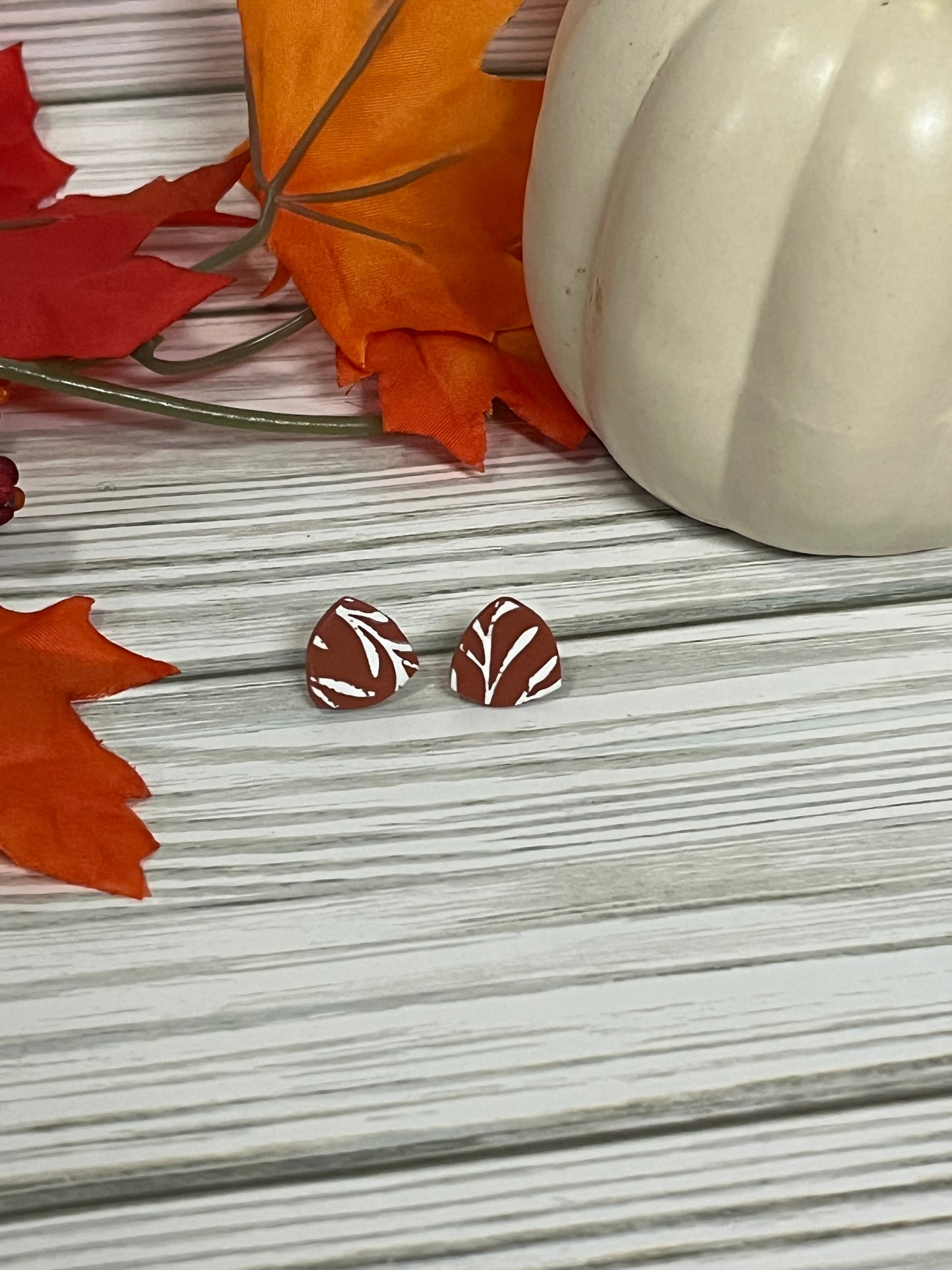 Leafy Rust Stud