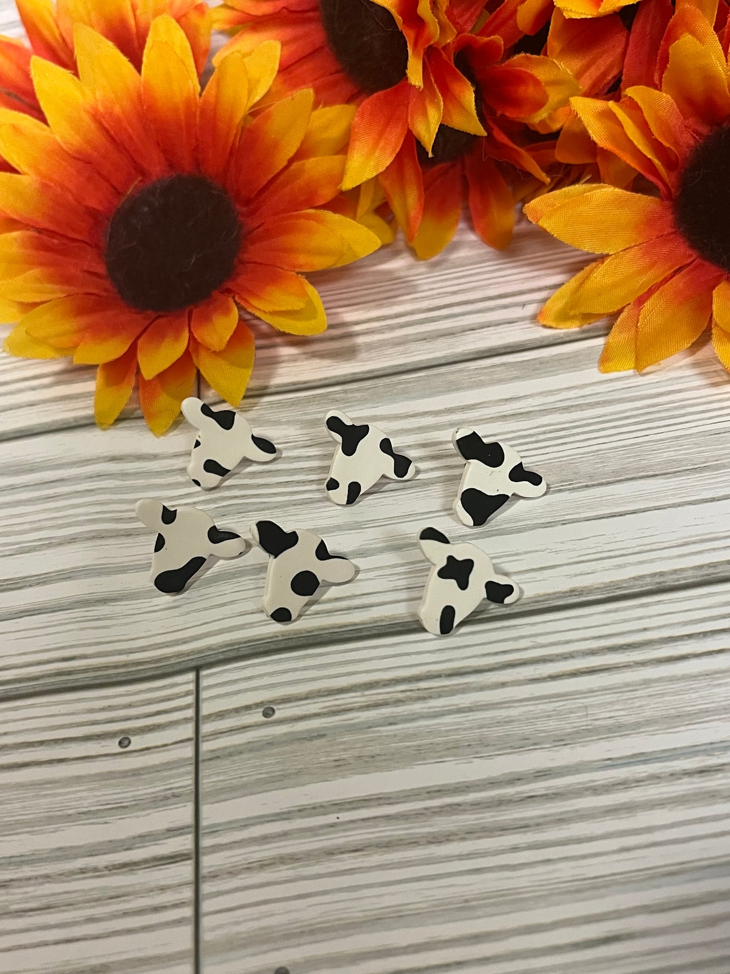 Cow Head Medium Stud
