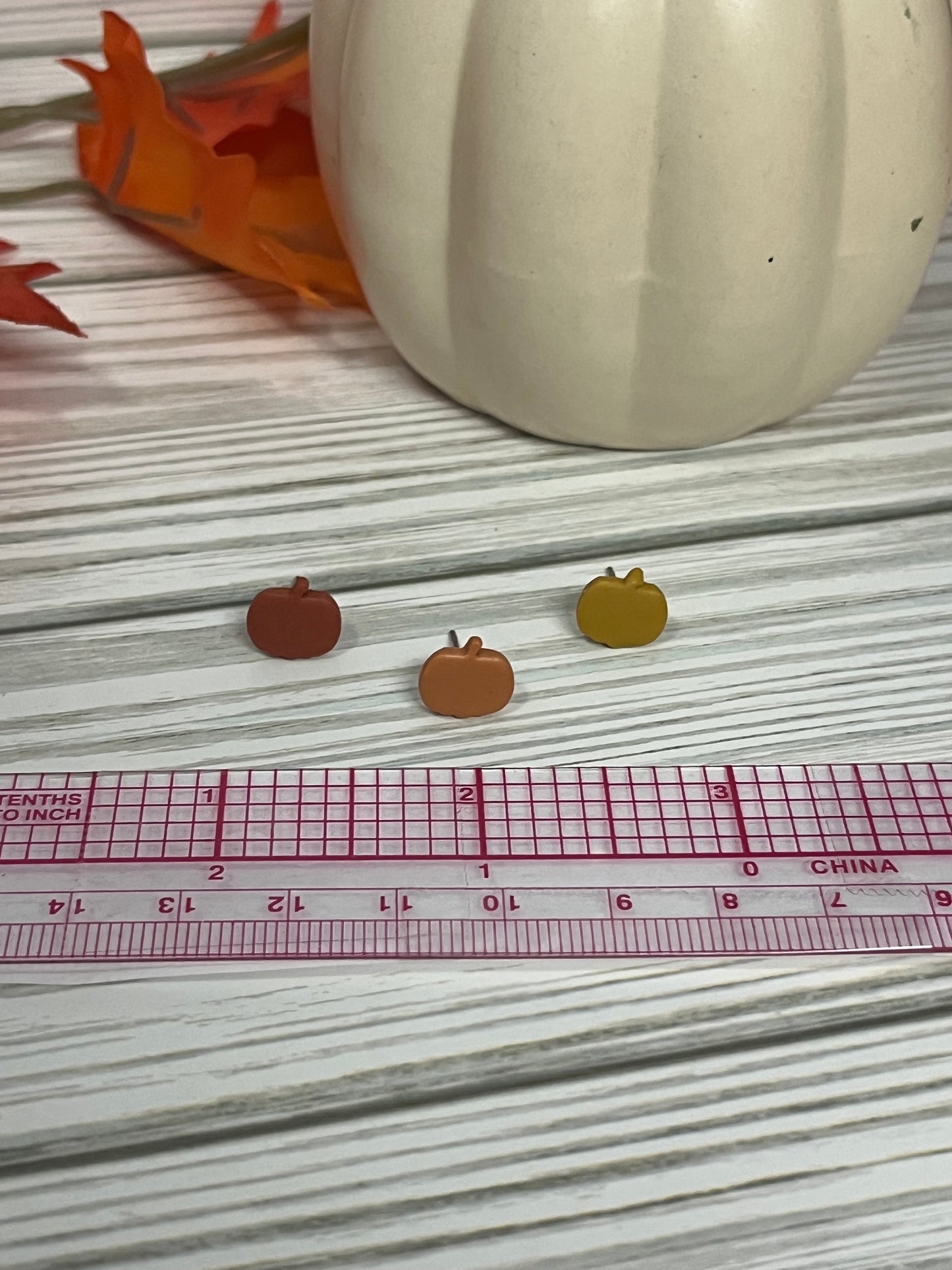 Pumpkin Stud