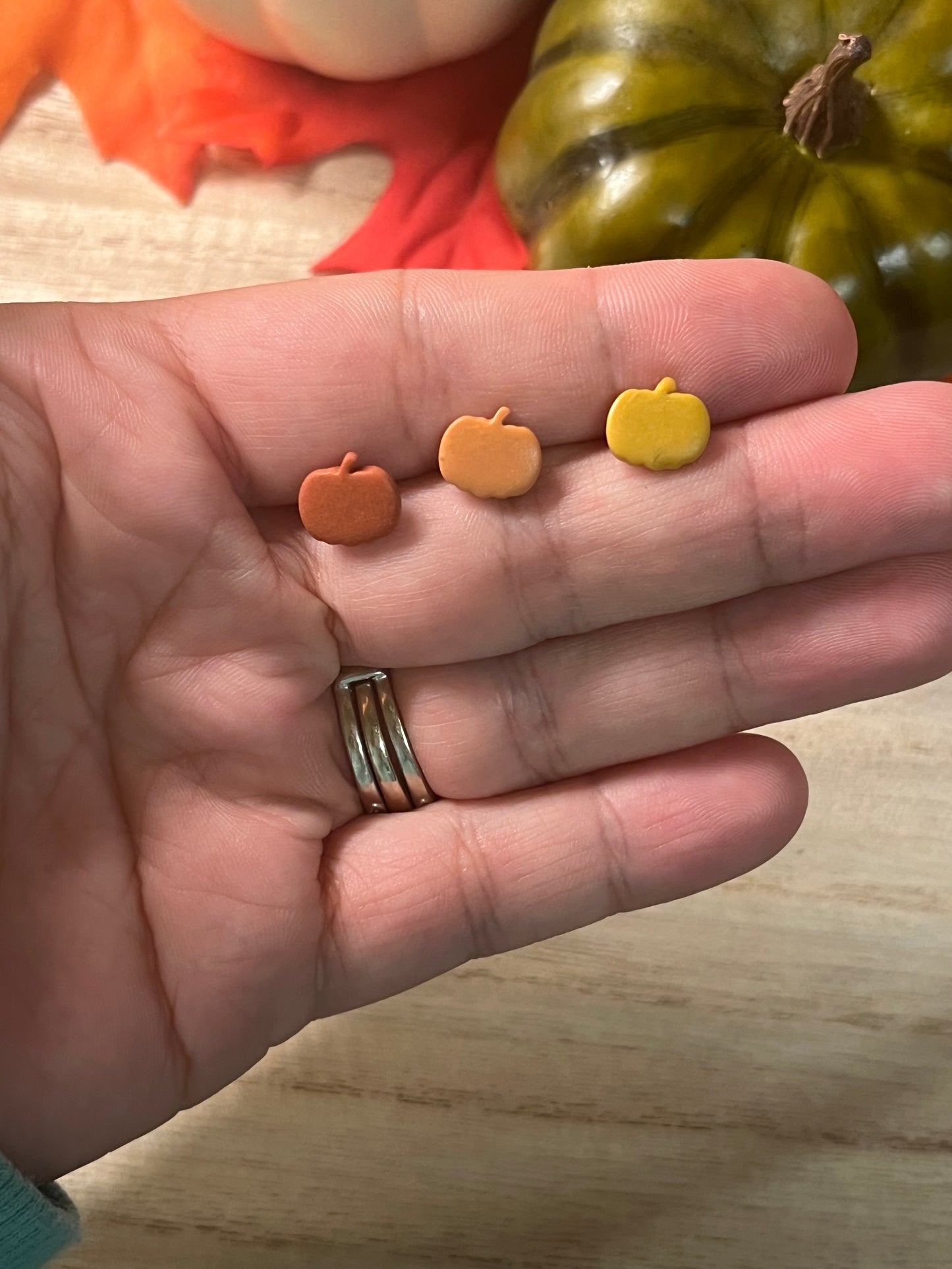 Pumpkin Stud
