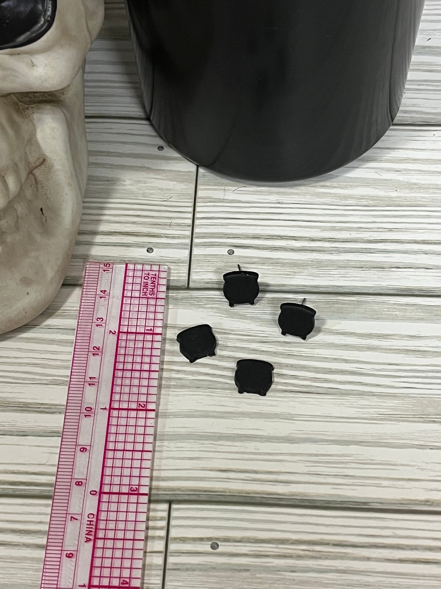 Empty Cauldron Stud