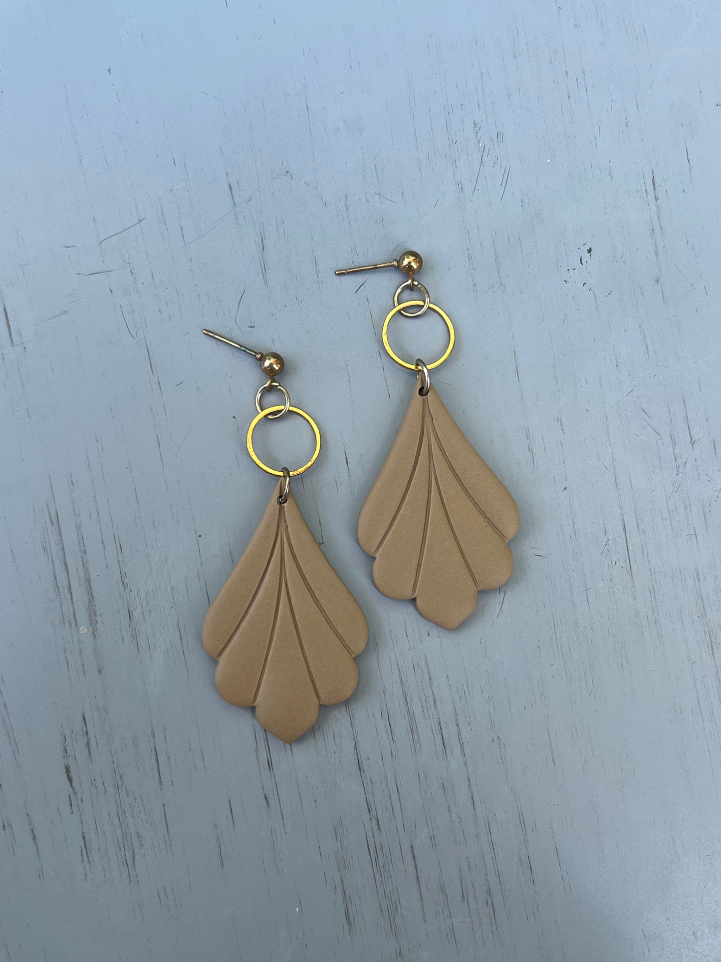 Tan Leaf