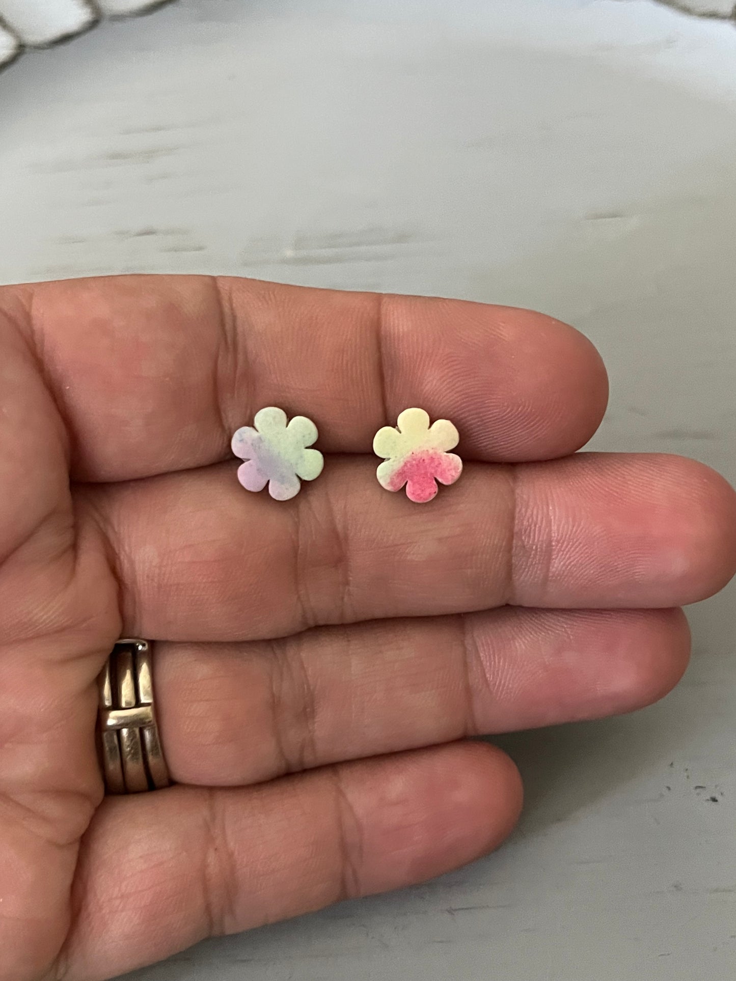 Pastel Flower Stud
