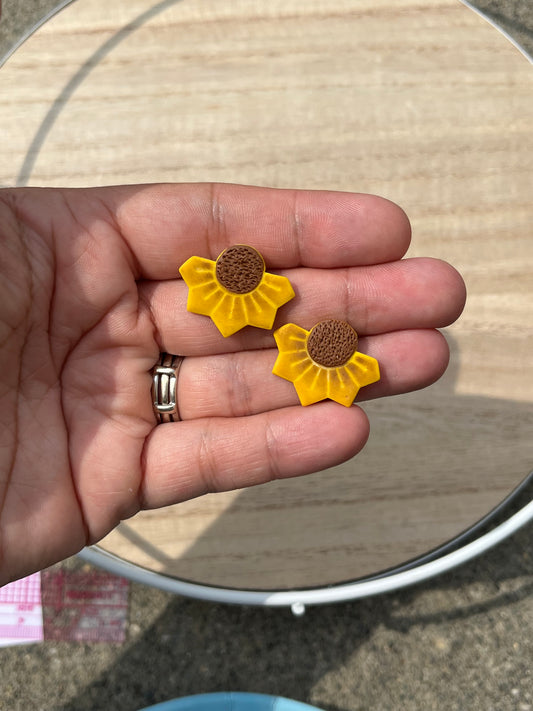 Half Sunflower Medium Stud