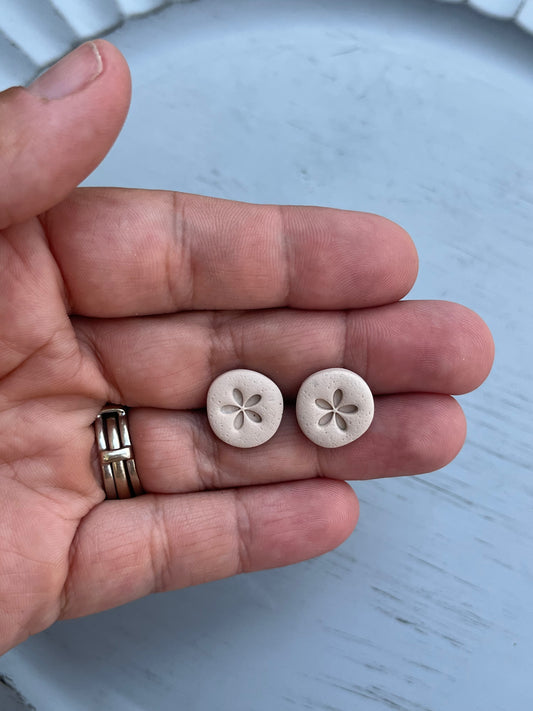 Sandy Dollar Floral Stud